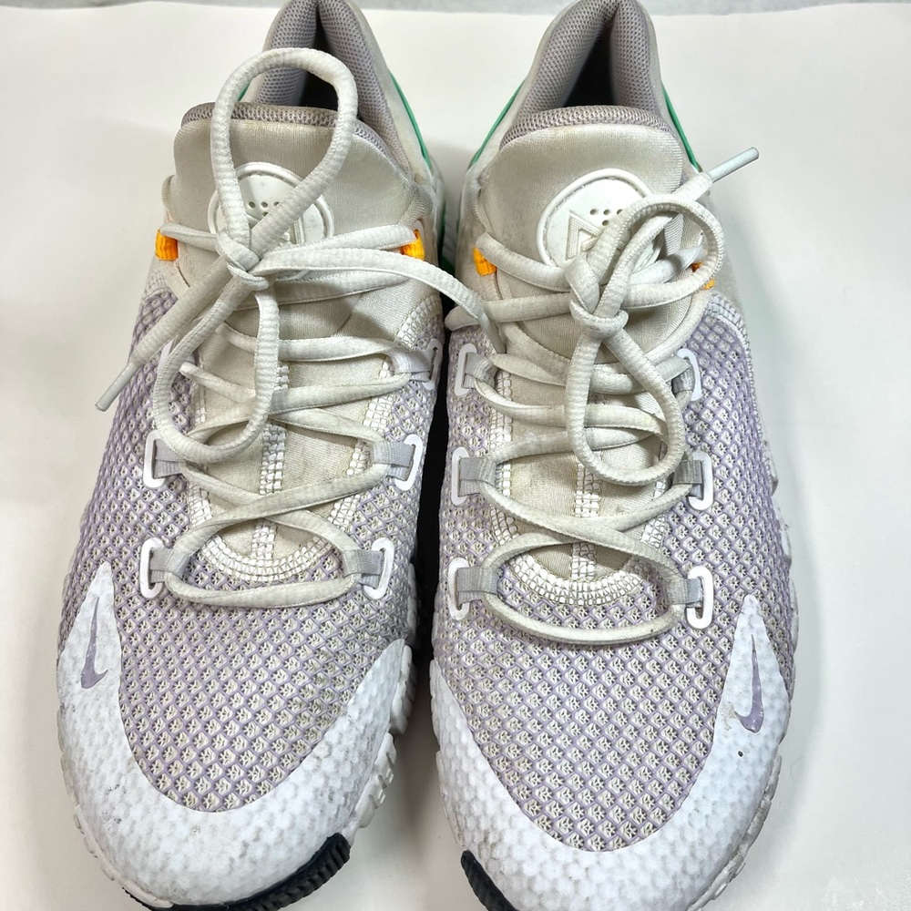 Nike women’s sneakers size 10